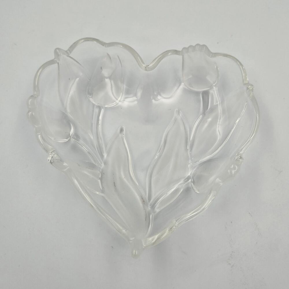 Glass Heart-Shaped Display, Candy, Trinket, or Serving Bowl Tulip Pattern